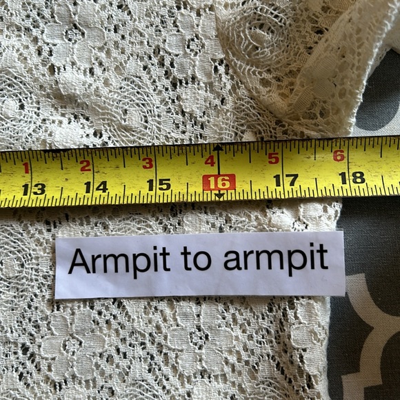 Alice Moon Lace button up top szS - Picture 7 of 11